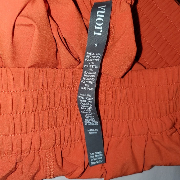 Vuori Villa Short in Bright Poppy Size S - Picture 8 of 8